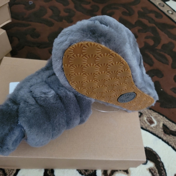 UGG Fluff Yeah Slide Charcoal - Picture 2 of 5